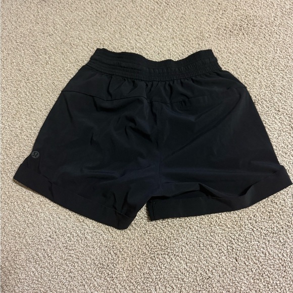 lululemon Spring Breakaway 4 way stretch 3” Shorts - Picture 2 of 4
